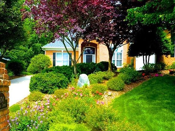 2nd image of 2904 Hamden Dr