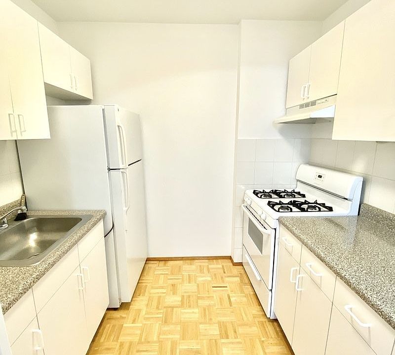1st image of 2326 29th Ave APT 3F