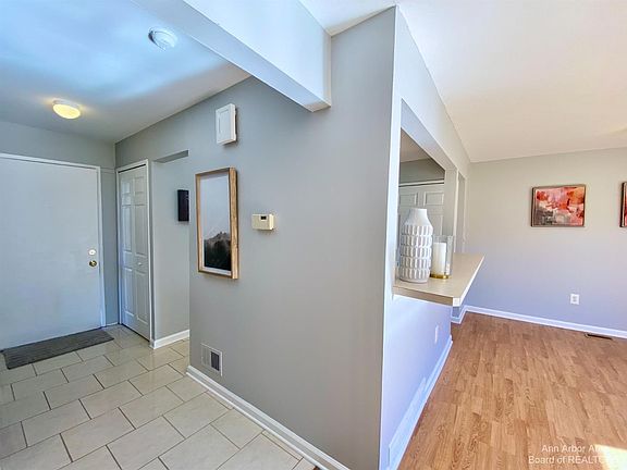 3rd image of 44559 Savery Dr