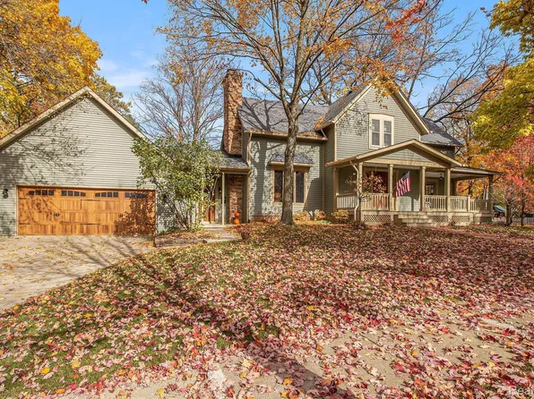 122 Summit St, Howell, MI 48843