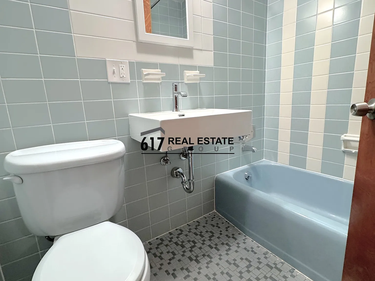 Studio, 390 sqft, $1,900 — Photo 4