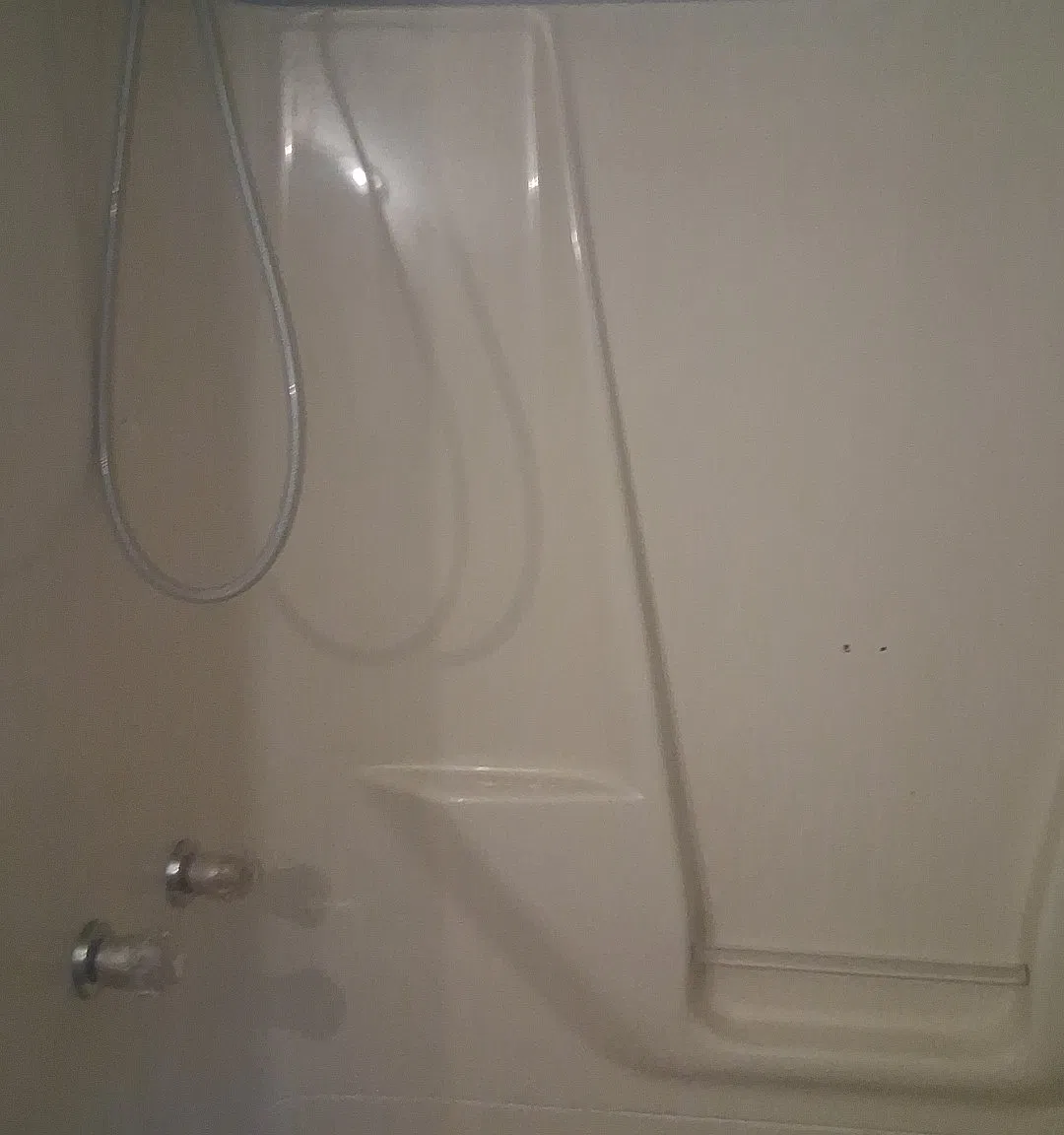 3 bed, $1,300 — Photo 1