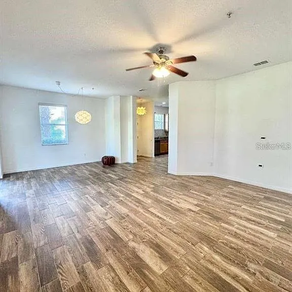 1122 Priory Cir — Photo 9