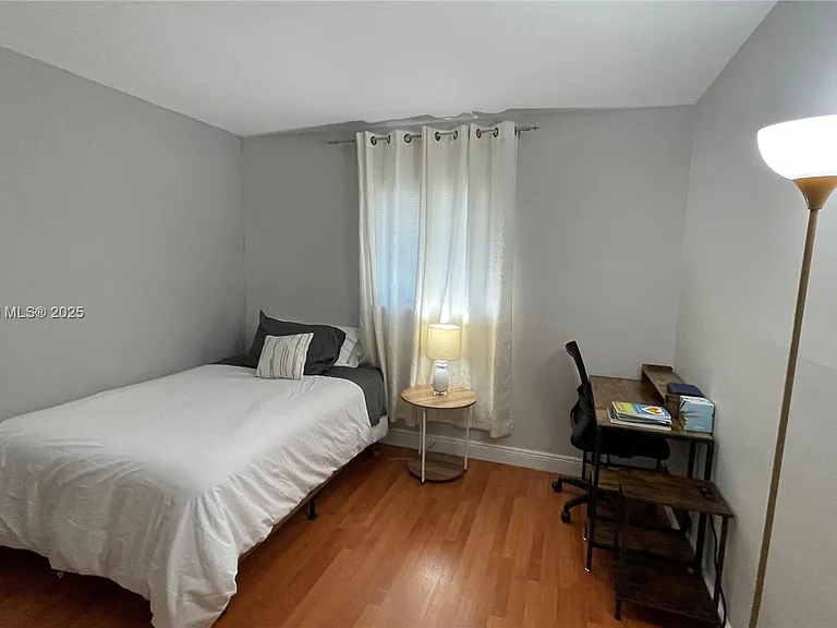 840 Pine Dr #103 — Photo 30