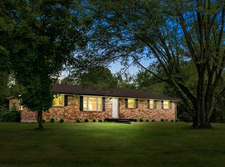 25 Hillsboro Rd, Clarksville, TN 37042