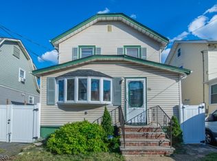 96 Augusta St, Irvington, NJ 07111