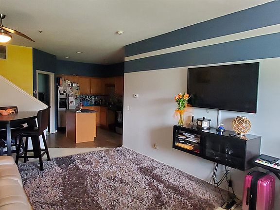 2nd image of 9585 Lakeside Dr