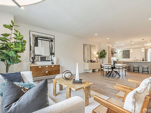 4th image of 425 1st St #23