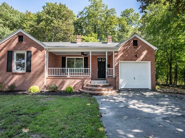 70 Davis St, Taunton, MA 02780
