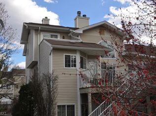 40 Academy Ct, Bedminster, NJ 07921