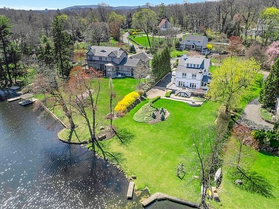 4th image of 17 Briarcliff Rd