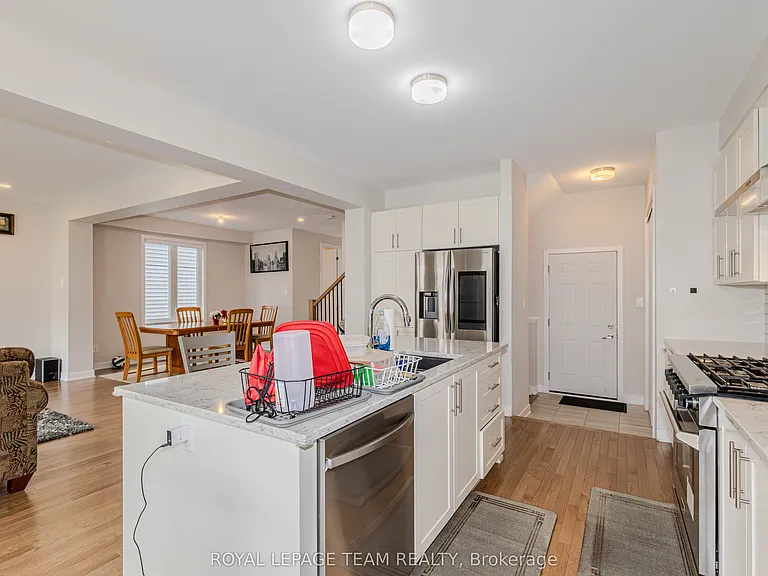 97 Mudminnow Cres — Photo 18