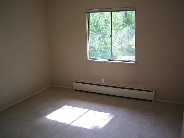 1895 Alpine Ave #B12 — Photo 11