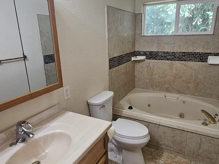 519 Jenkins Rd — Photo 7