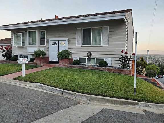 2nd image of 363 Monte Carlo Ave