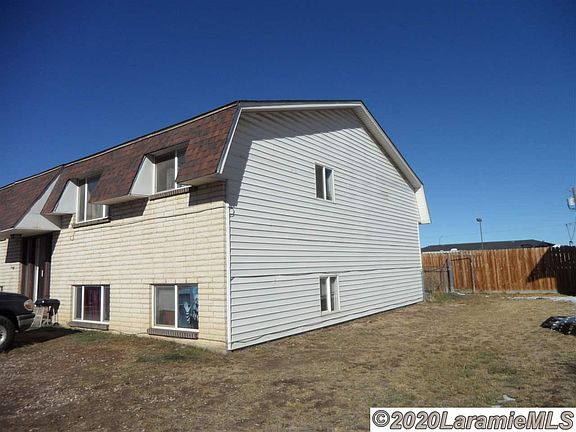 2nd image of 2371 Harrison St #4