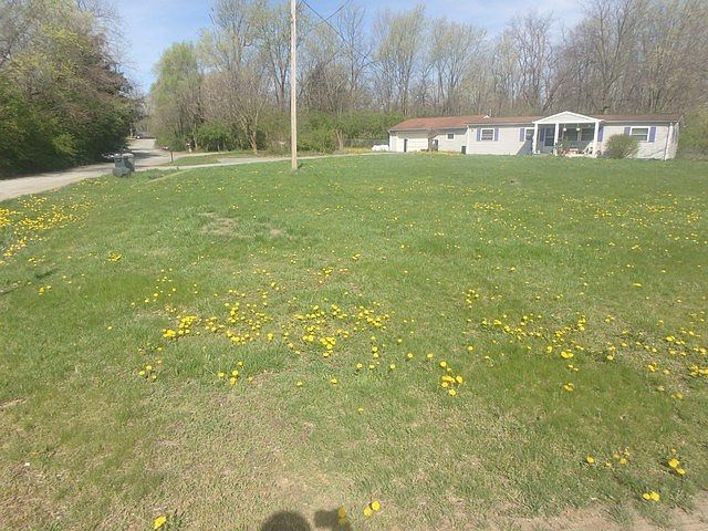 2nd image of 104 Outback Dr