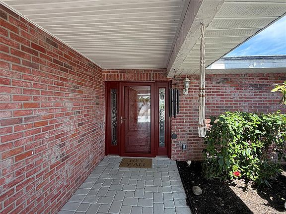 4th image of 6512 KING PALM WAY