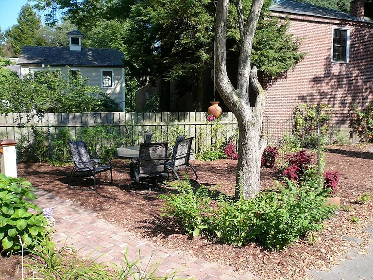 377 Essex St #C — Photo 12
