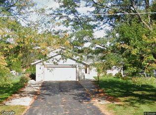 6984 Squaw Prairie Rd, Belvidere, IL 61008