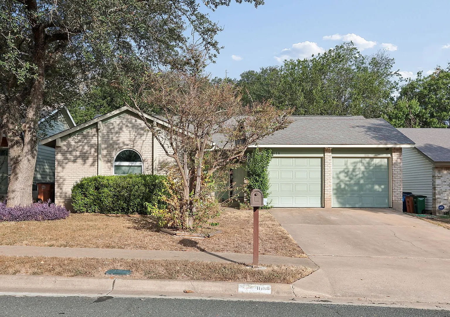 Charming 3 bed, 2 bath home in Mesa Park neighborhood! — Photo 1
