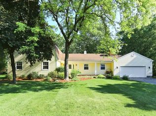 15 Burkhardt Ln, Harrington Park, NJ 07640