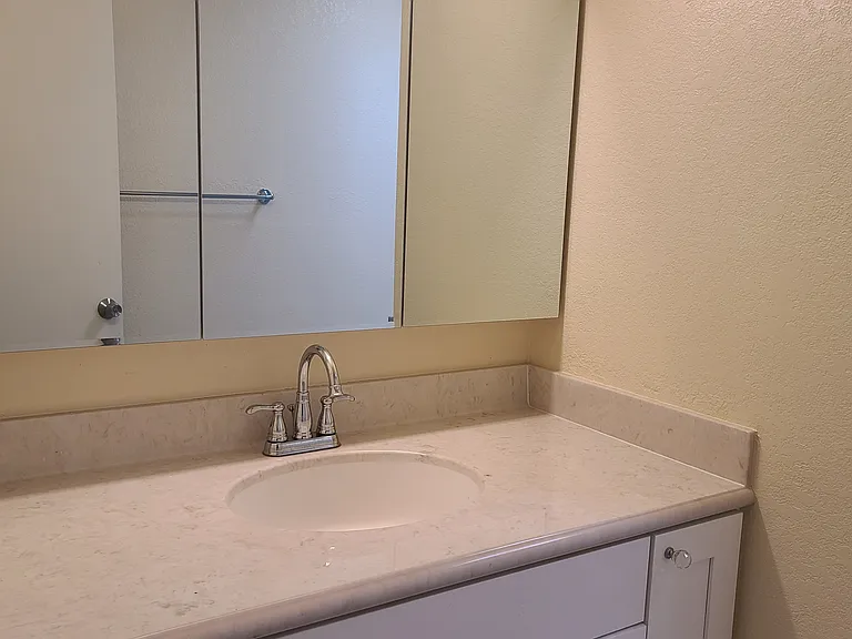 131 Elm St #STREET305 — Photo 24