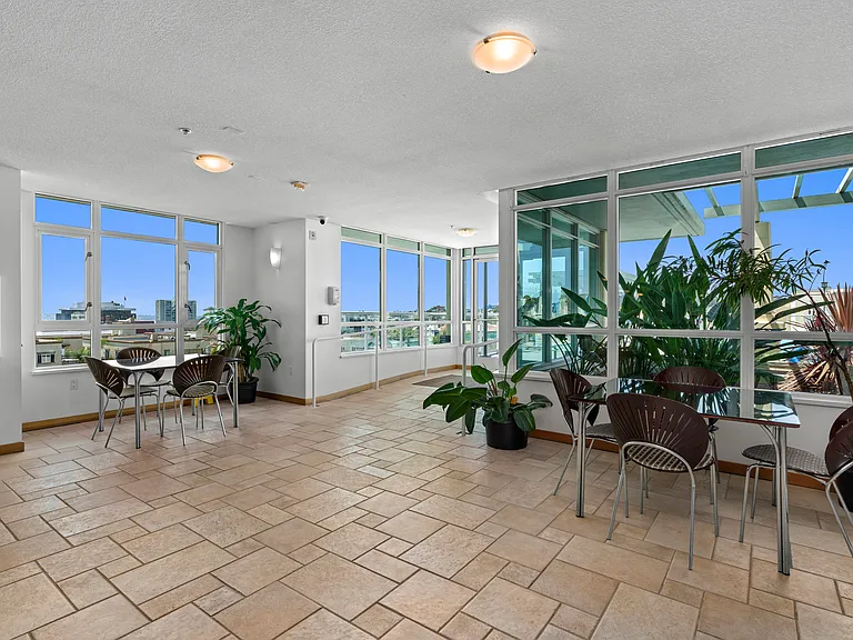 850 Beech St #820 — Photo 28