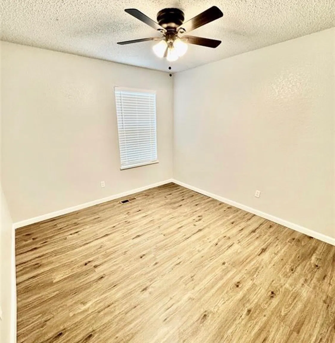 3 bed, 1456 sqft, $1,650 — Photo 3