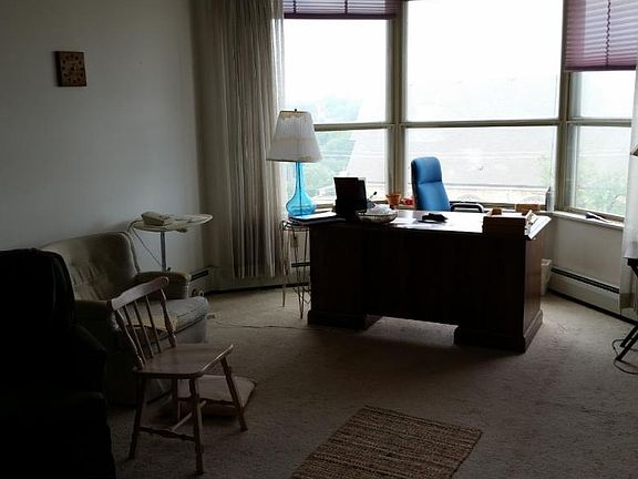 5th image of 1425 W 28th St APT 401