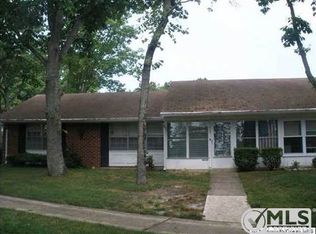 824A Balmoral Ct, Lakewood, NJ 08701