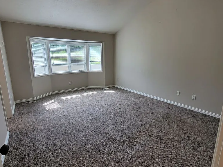 5204 E 65 S — Photo 20