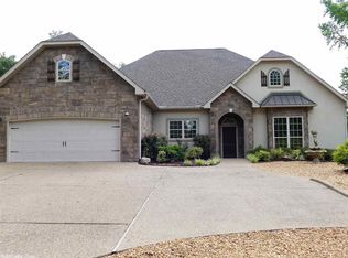 24 Tranquilo Ln, Hot Springs Village, AR 71909