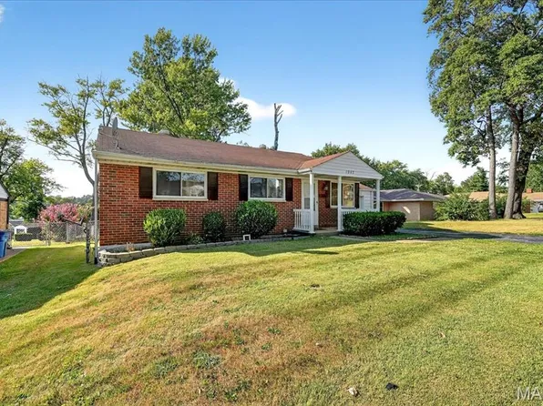 1947 Brown Rd, Saint Louis, MO 63114