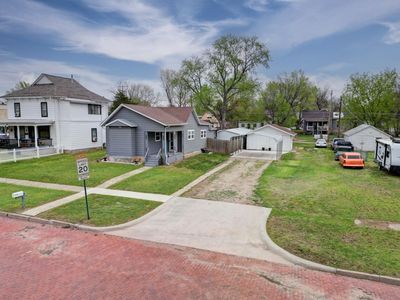 706 S B St, Arkansas City, KS, 67005