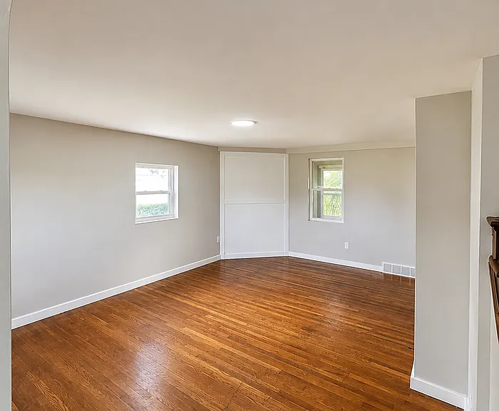 820 Center Ave — Photo 19