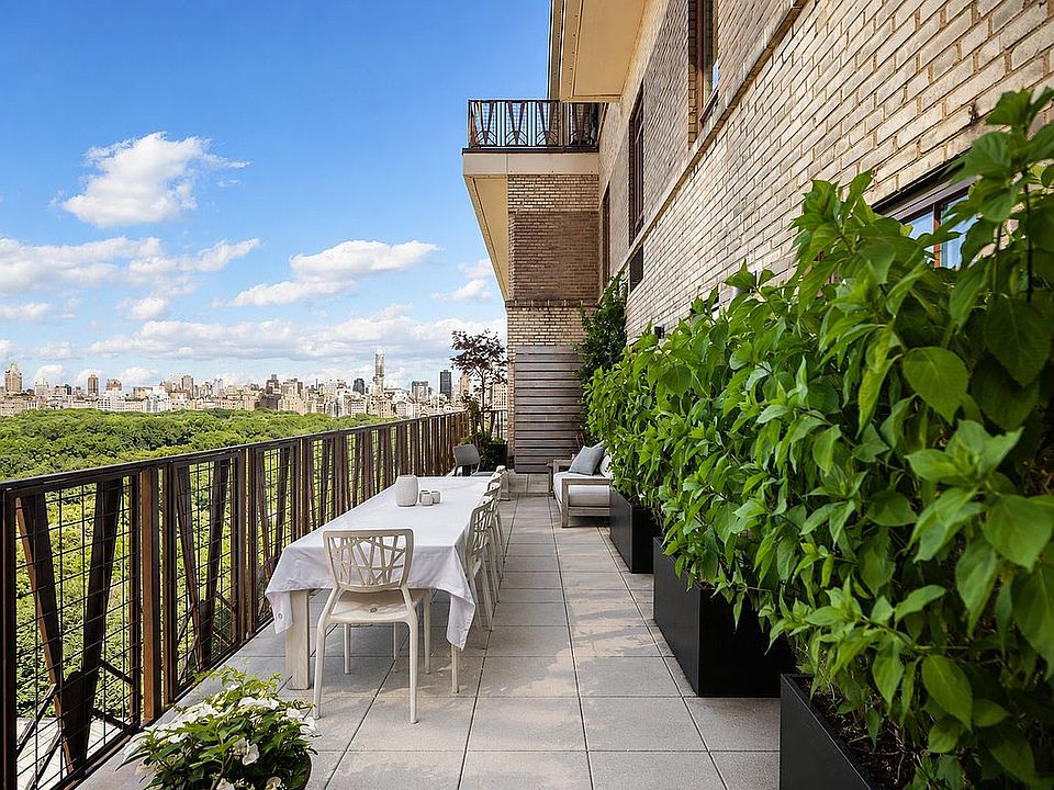 1st image of 25 Central Park W #17RU
