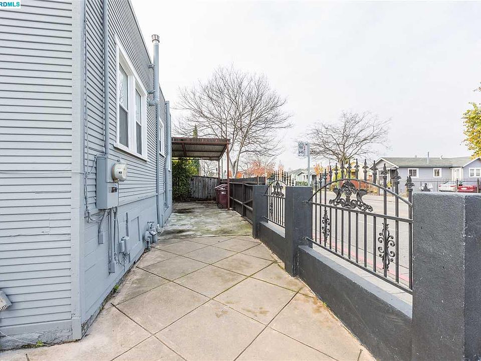 2nd image of 9801 Walnut St