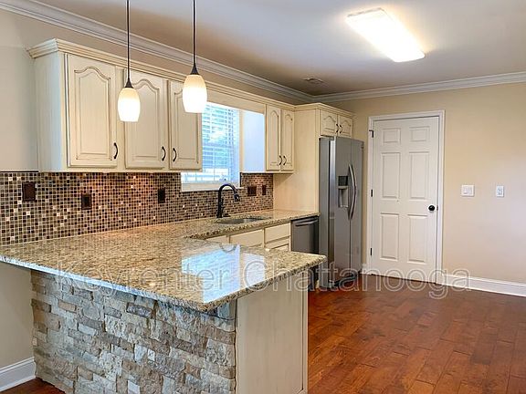 2nd image of 8263 W Lakeside Cir