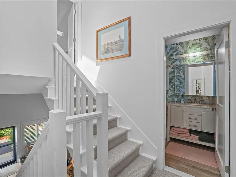 26 Narragansett Ave #4 — Photo 13