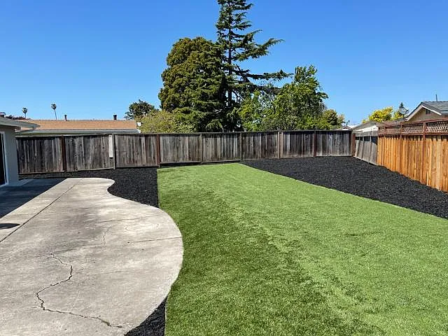 2769 Loyola Ave — Photo 20