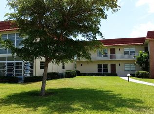 93 Springlake Dr, Vero Beach, FL 32962