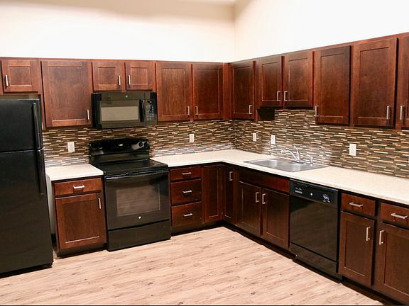 4th image of 211 1st Ave SE #35048