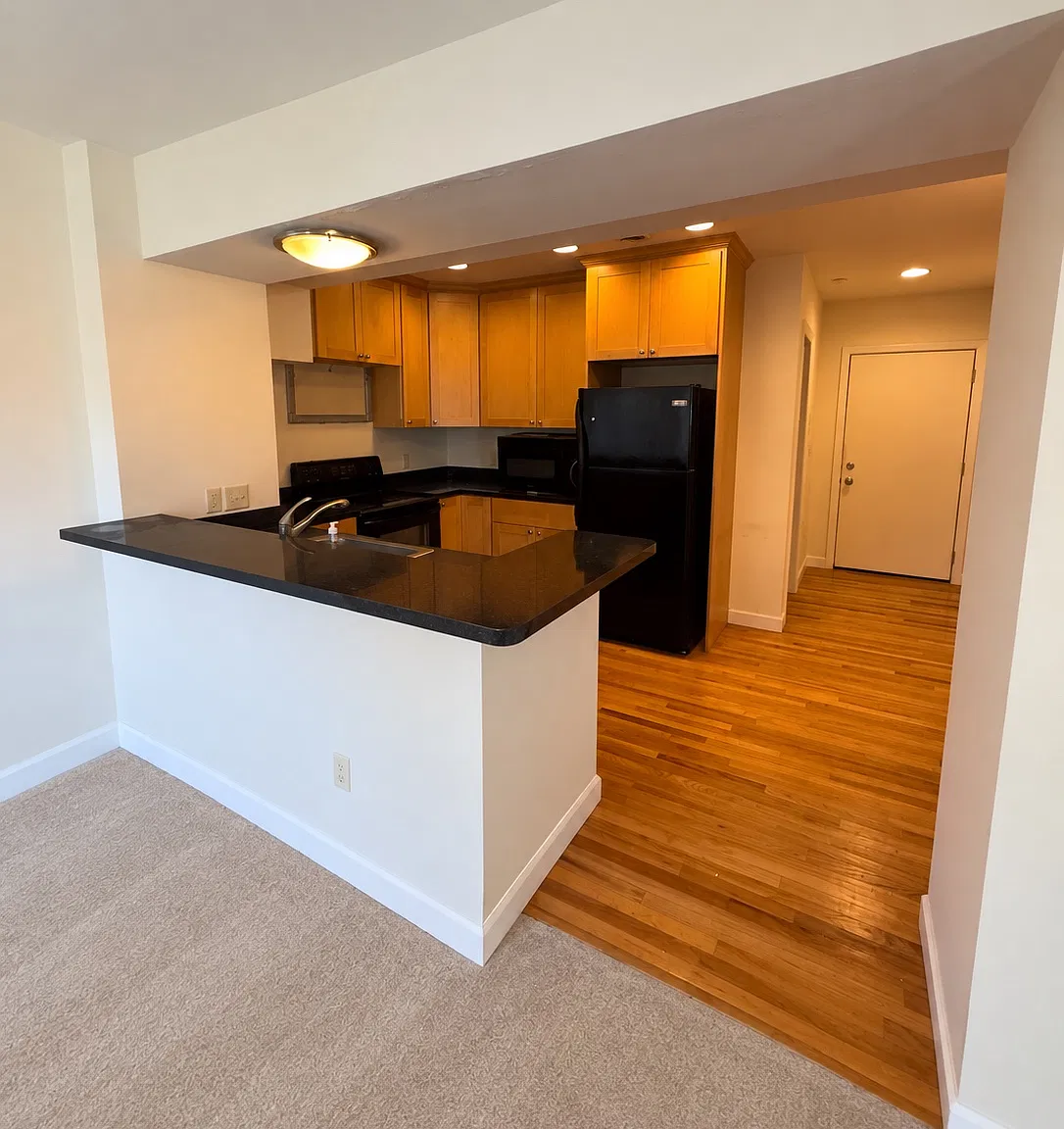 1 bed, $1,025 — Photo 2