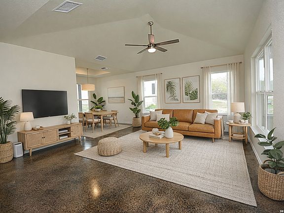 4th image of 1559 Golf Course Dr.