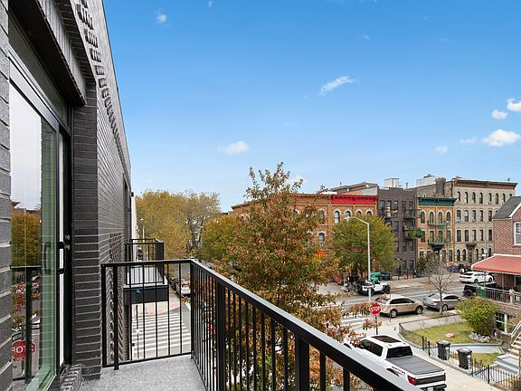 4th image of 286 Covert St #3C