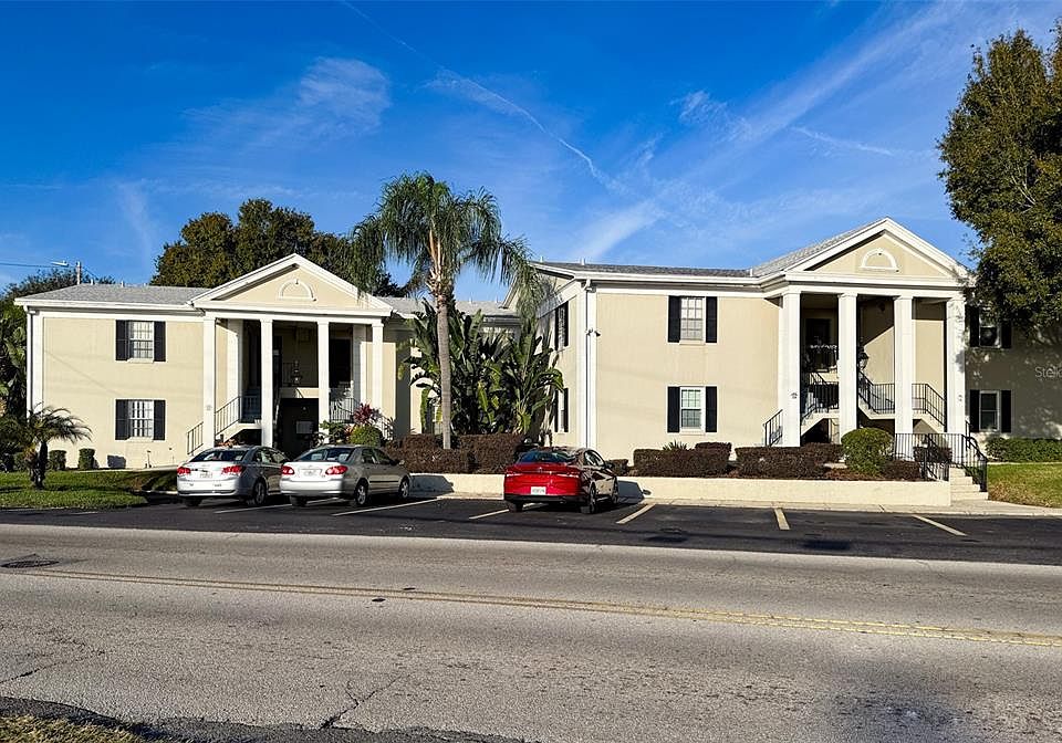 1st image of 689 LAKE HOWARD DRIVE NW #4E