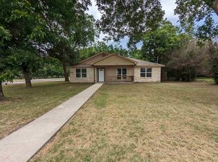 1212 E Avenue G, Lampasas, TX 76550