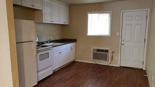 3rd image of 14560 Walnut Ave #A