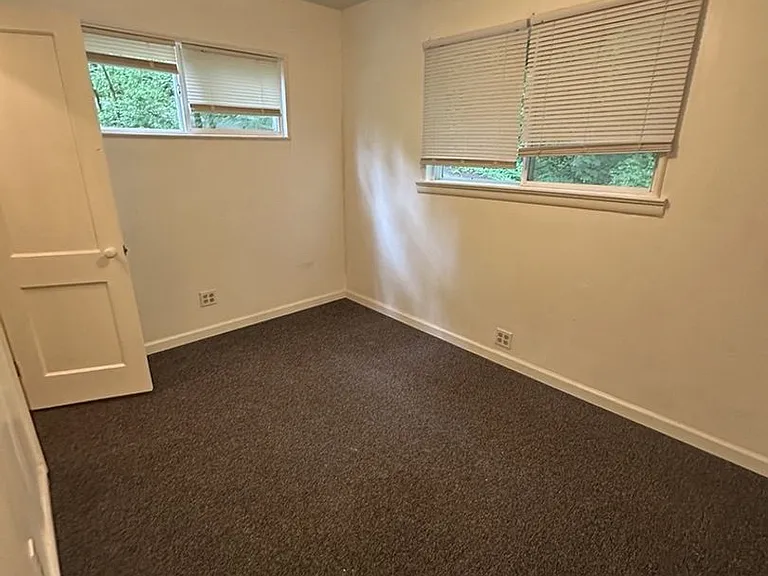 14 Hemlock Cir — Photo 9